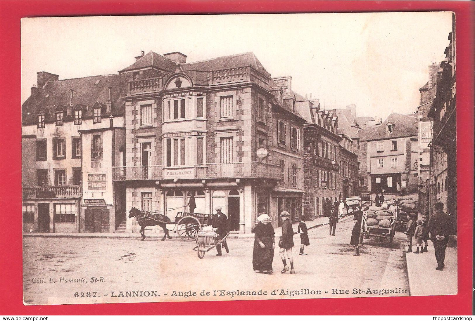 CPA 22 COTE D'ARMOR LANNION ANGLE DE L'ESPLANADE D'AIGUILLON ET RUE SAINT-AUGUSTIN  ANIMATION - Lannion