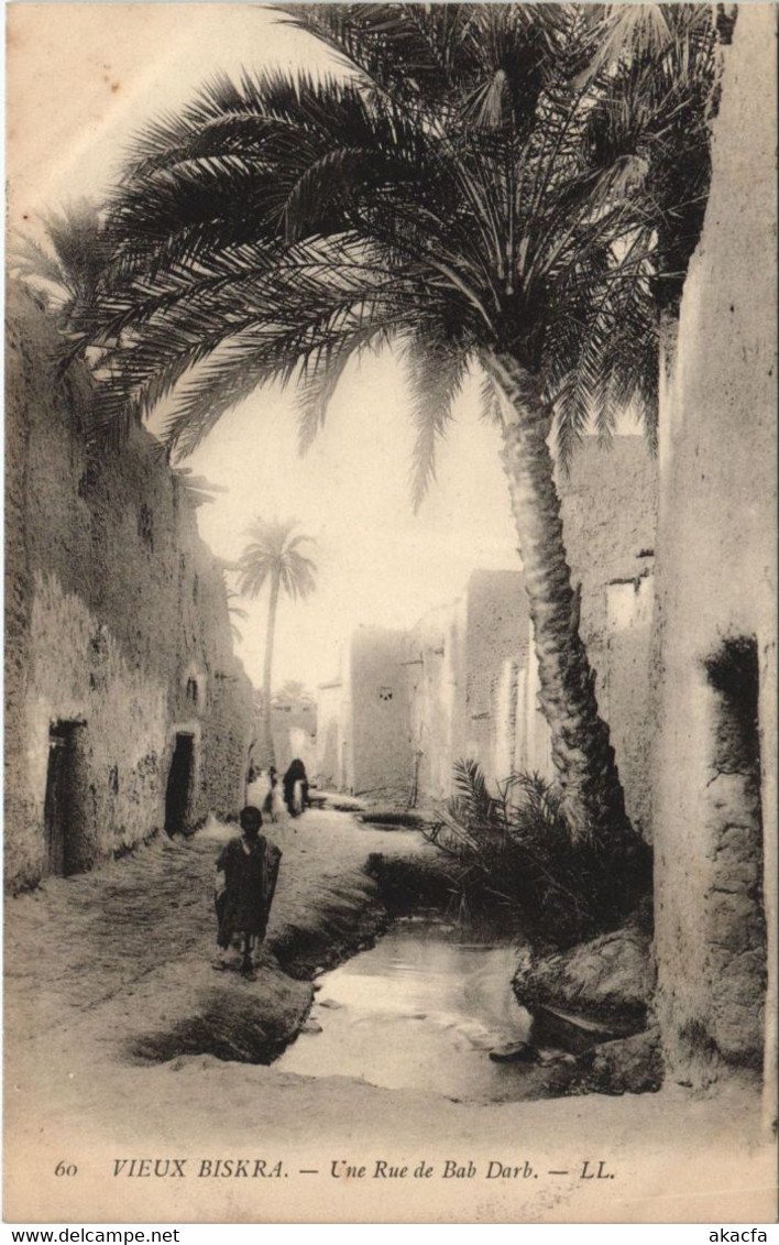 CPA AK BISKRA Vieux-Biskra - Une Rue De Bab Darb ALGERIE (1146497) - Biskra