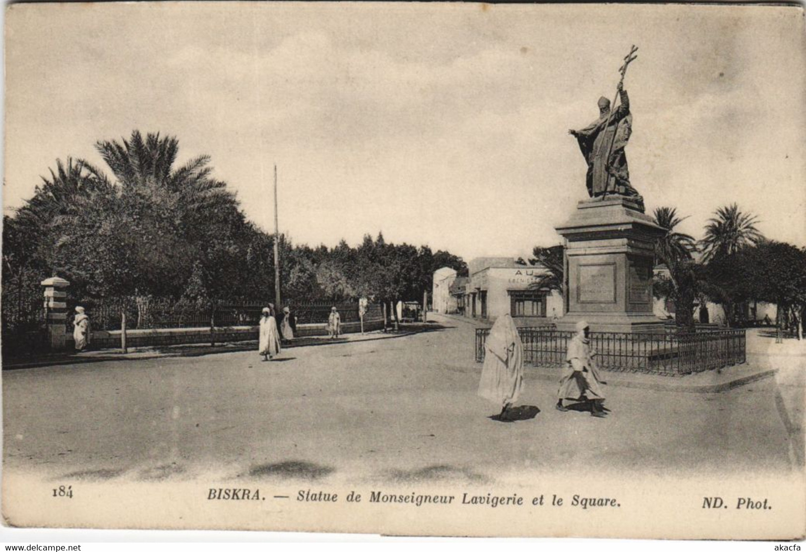 CPA AK BISKRA Statue De Monseigneur Lavigerie Et Le Square ALGERIE (1146647) - Biskra