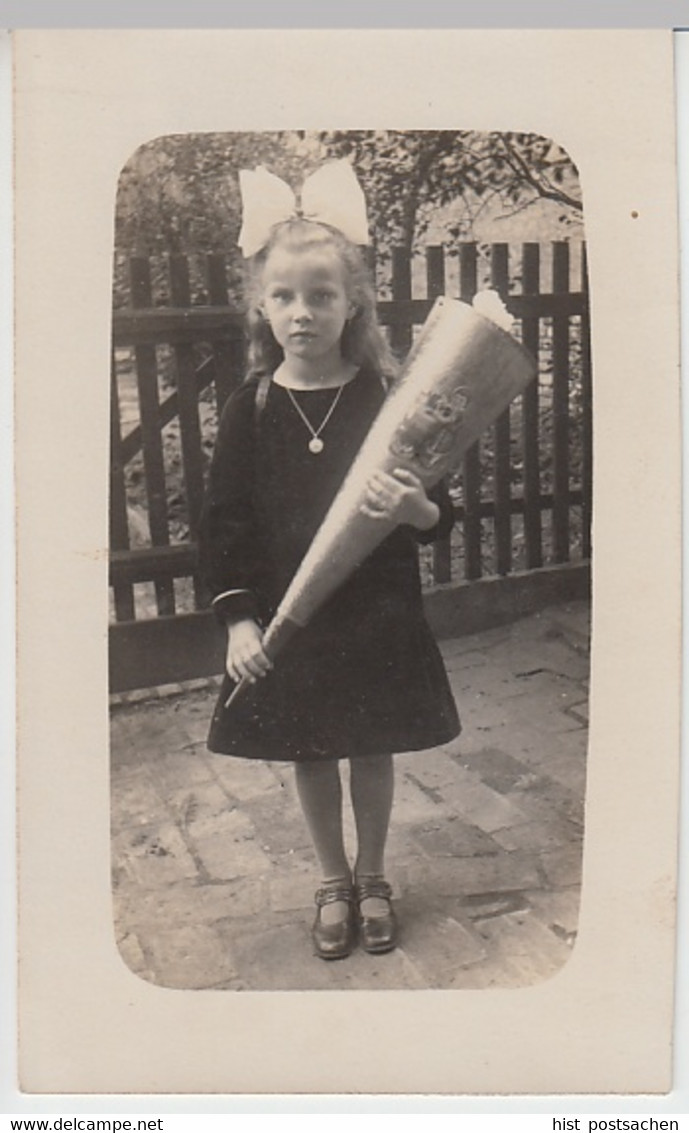 (21835) Foto AK Schulanfang, Mädchen M. Schleife U. Zuckertüte, Vor 1945 - Premier Jour D'école