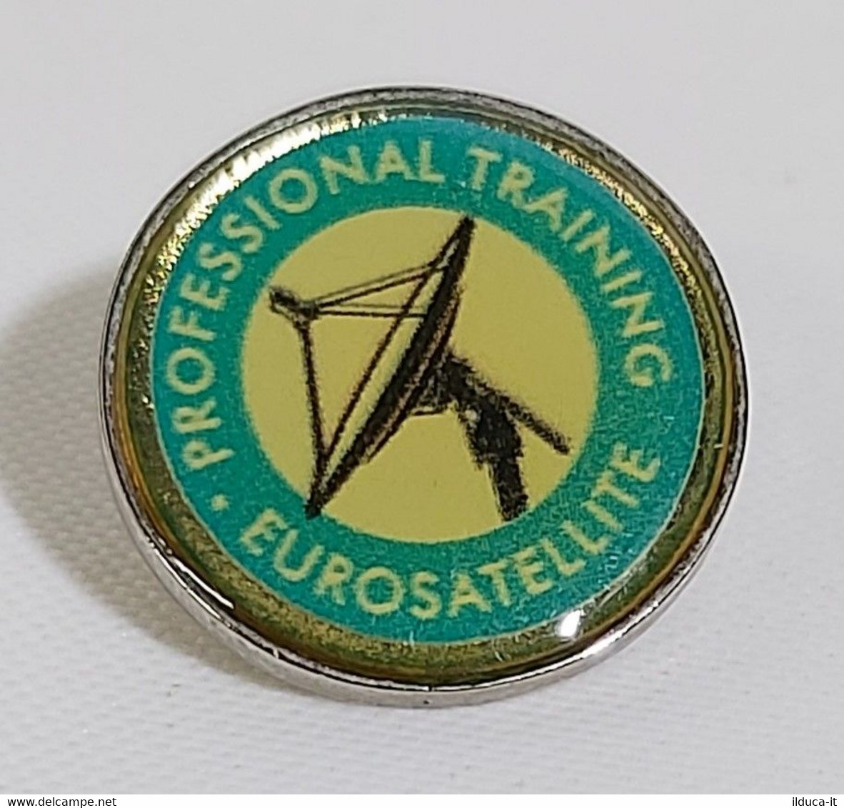 58895 043/ SPILLA PINS - Professional Training - Eurosatellite - Space