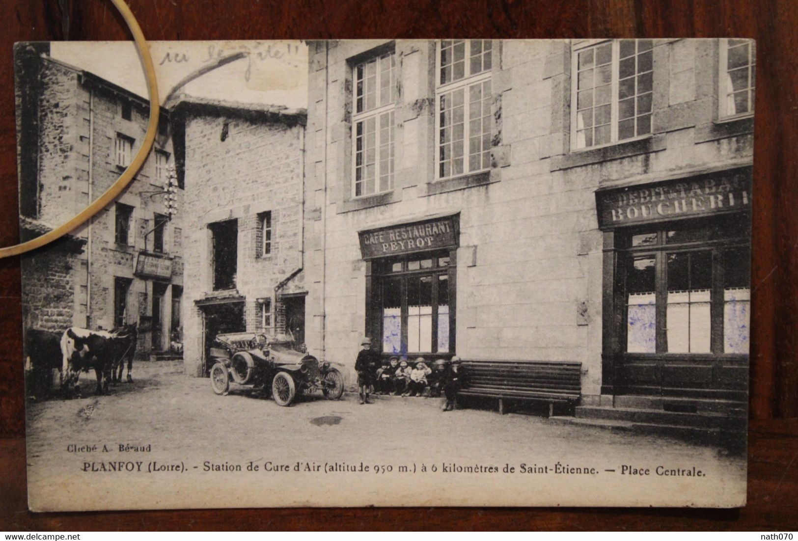 CPA Ak 1928 PLANFOY Place Centrale Café Restaurant Peyrot Débit Tabac Boucherie Tacot Automobile Animée - Other & Unclassified