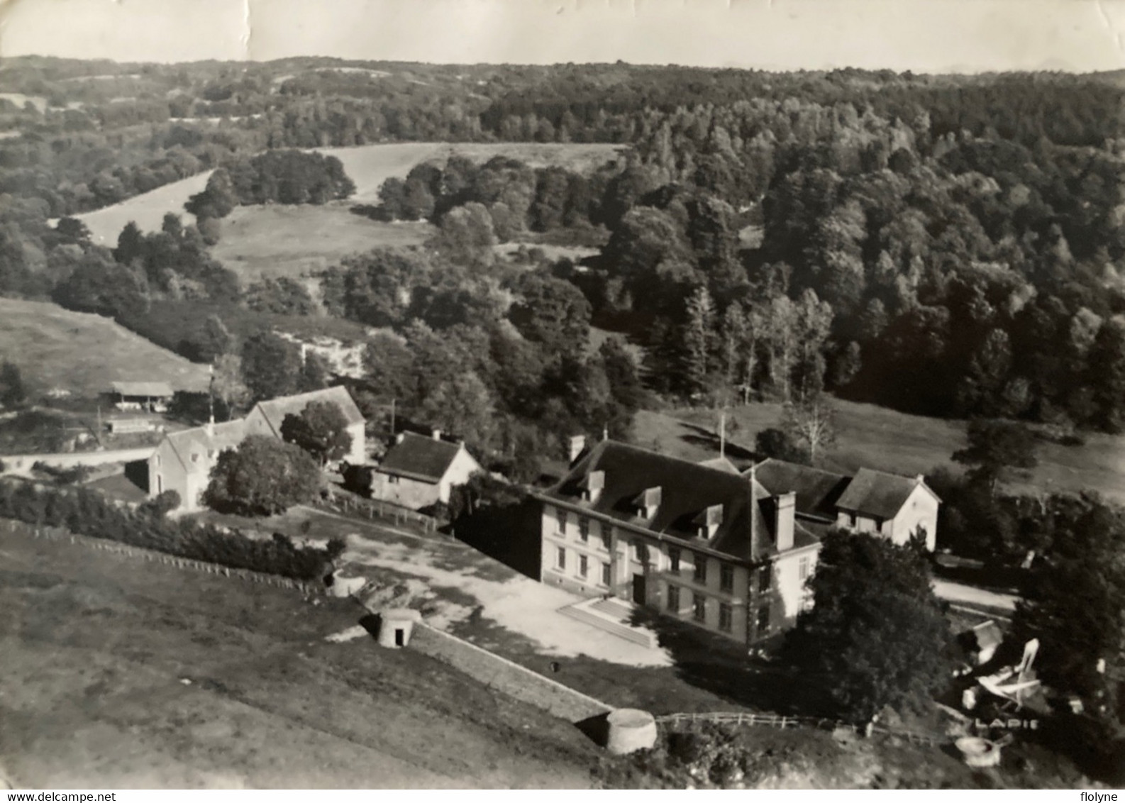 Crocq - Vue Aérienne Sur La Colonie De Vacances De Laval - Crocq