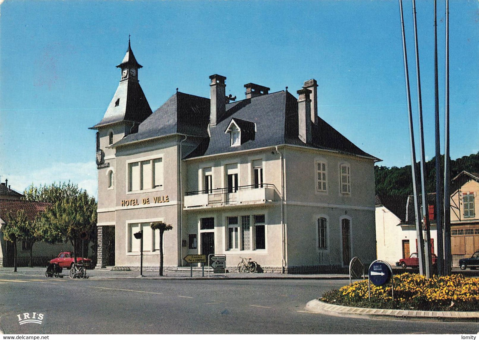 64 Jurançon Hotel De Ville Boiture Auto Renault Dauphine Velo Velomoteur Mobylette - Jurancon