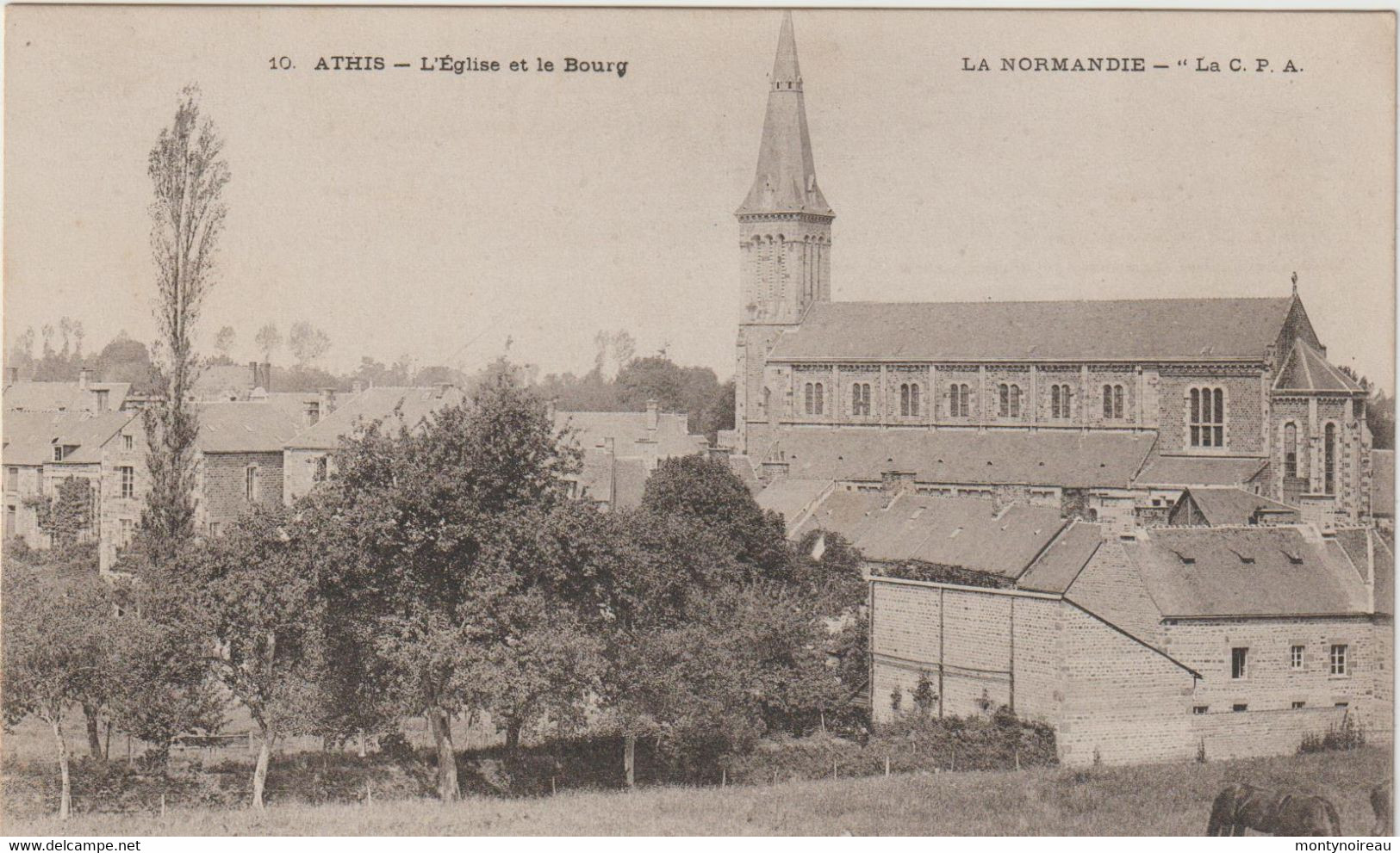 Orne : Env. De Flers : ATHIS  De L ' ORNE :  église Et  Bourg - Athis De L'Orne