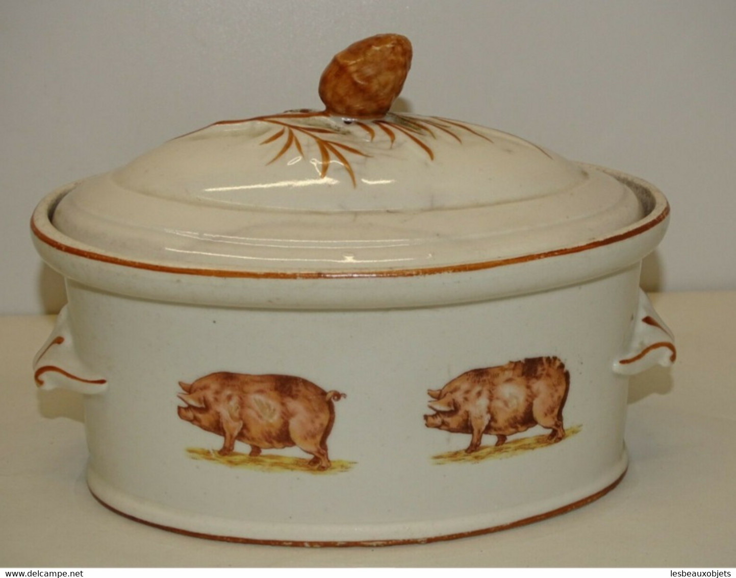 ANCIENNE TERRINE COUVERTE à Décor De COCHONS Pot à Pâté Ancien Déco Cuisine XXe COLLECTION DECO TABLE VITRINE - Sarreguemines (FRA)