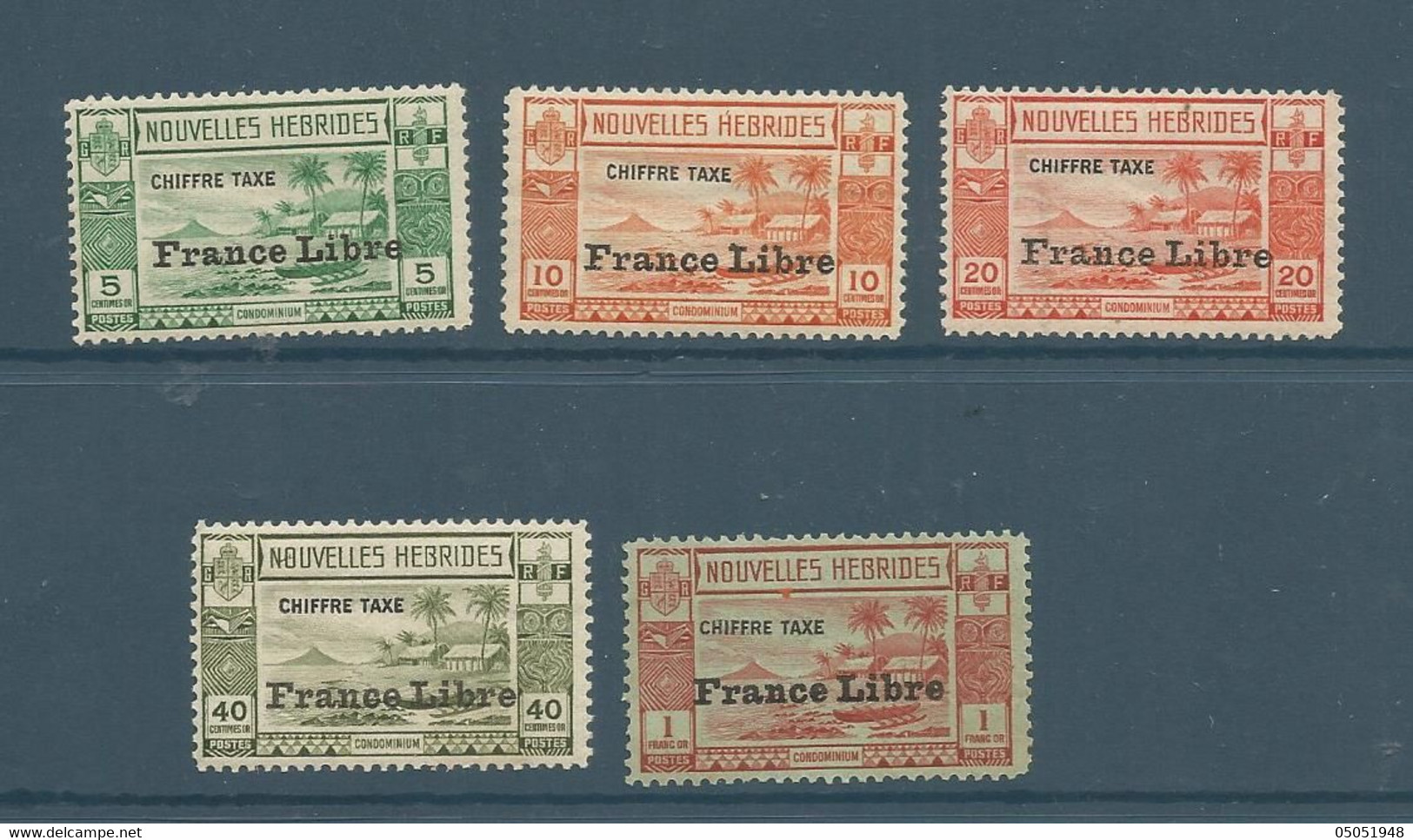 Timbres Surchargés France Libre  3timbres   Luxe Sans  Ch  Et 2 Rousseurs    Habituelles                 (clasyveroug23) - Strafport