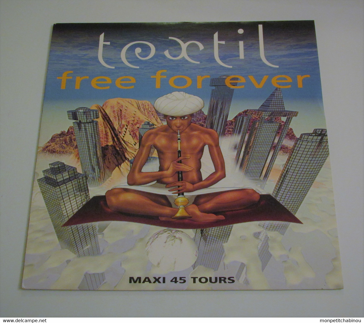 Maxi 33T TEXTIL : Free For Ever - Dance, Techno & House