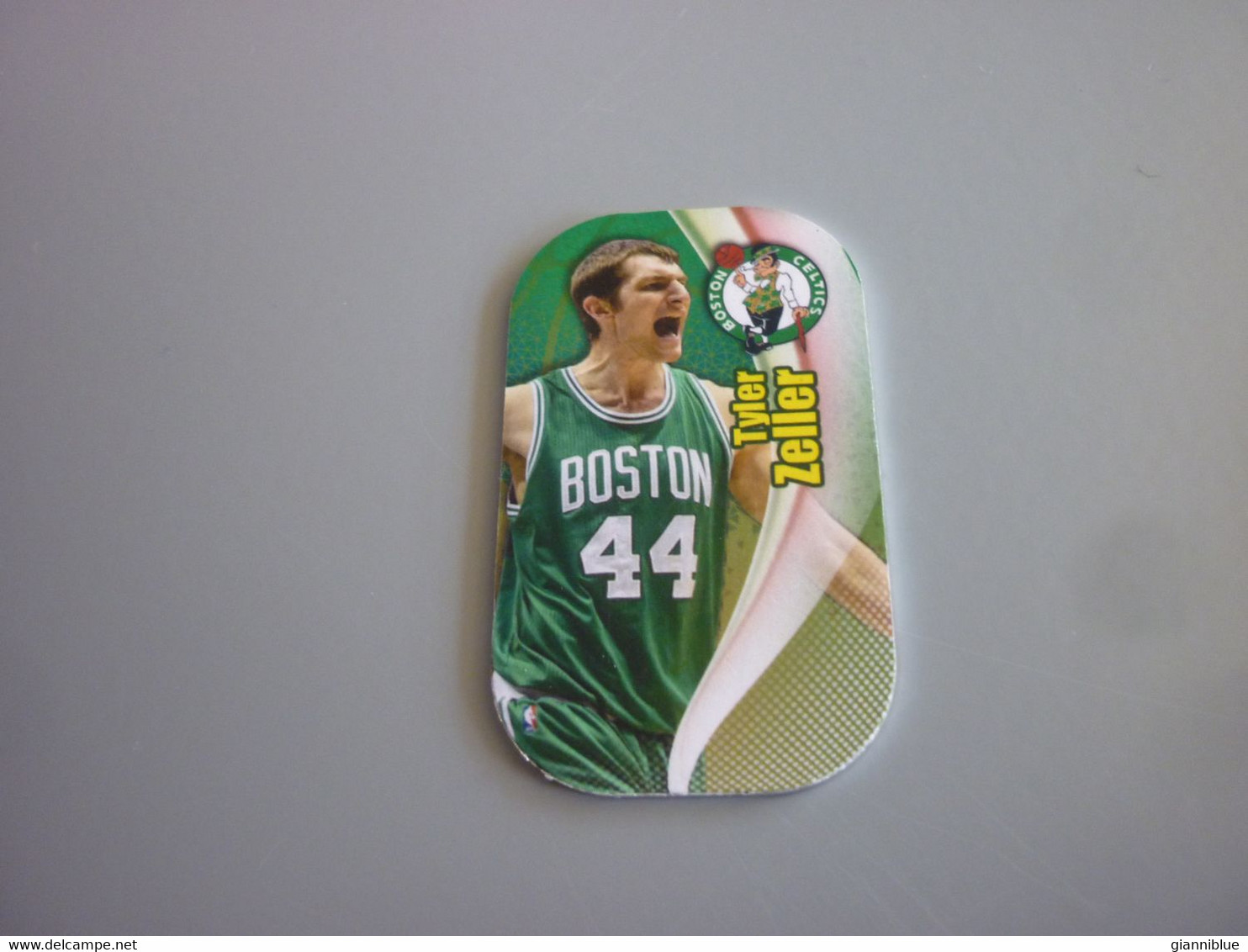 Tyler Zeller Boston Celtics USA US American NBA Basketball Stars 2017 Greek Metal Card Tag #113 - 2000-Aujourd'hui