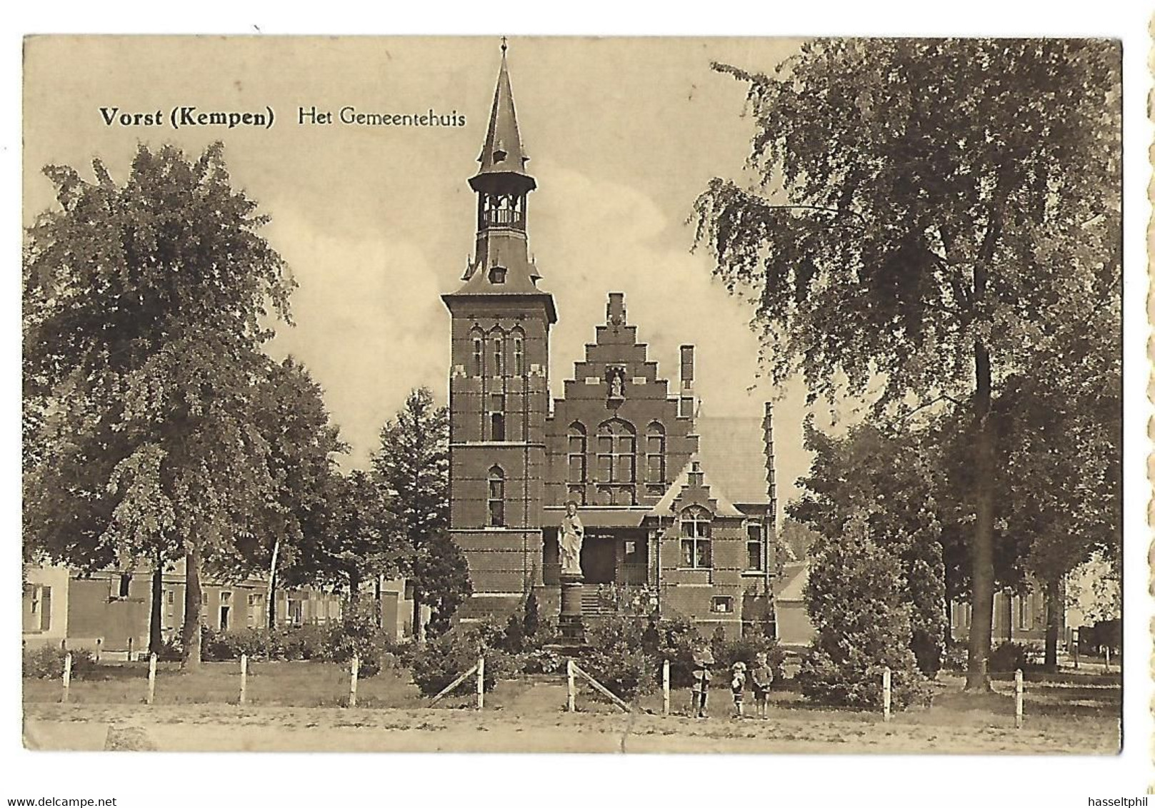 Vorst (Kempen)  Het Gemeentehuis - HERSTELD - Laakdal