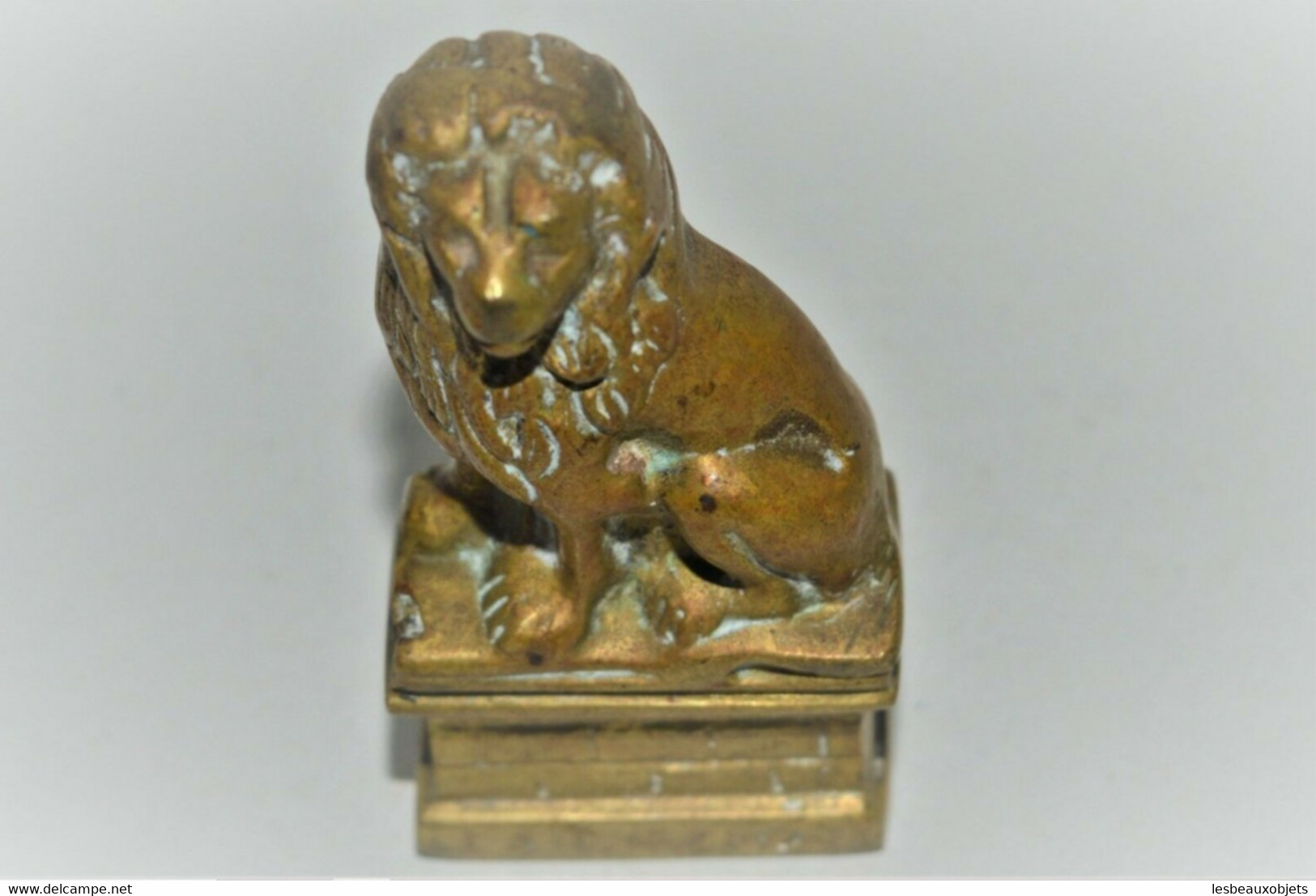 ANCIENNE PETITE STATUETTE BRONZE LION OBJET DE VITRINE COLLECTION DECO - Bronzes