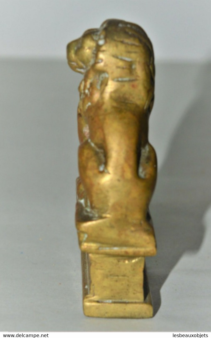 ANCIENNE PETITE STATUETTE BRONZE LION OBJET DE VITRINE COLLECTION DECO - Bronzes