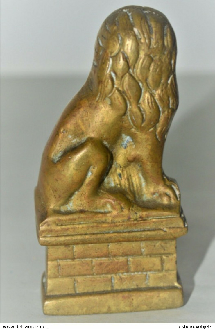 ANCIENNE PETITE STATUETTE BRONZE LION OBJET DE VITRINE COLLECTION DECO - Bronzes