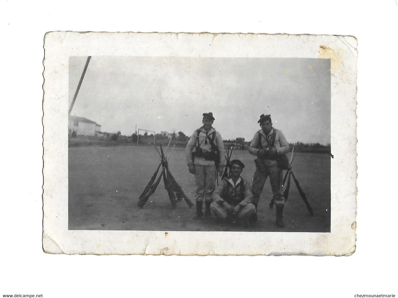 1934 SALINS D HYERES SOUVENIR DE FORMATION MILITAIRE - PHOTO - Guerra, Militares