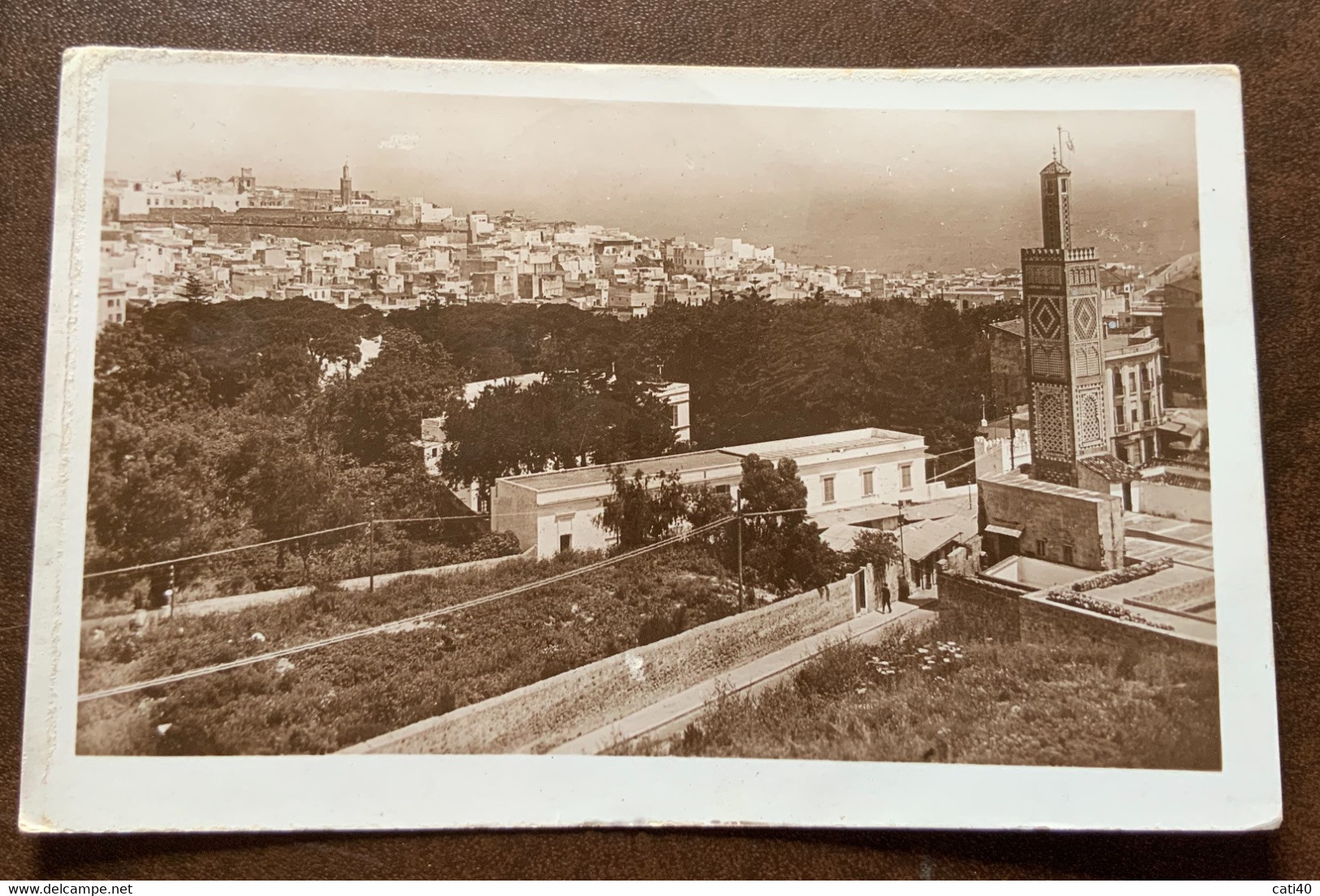 TANGER- VUE PRISE DE LA VILLE DE FRANCE - POSTCARD WITH 1+ 1/2 TANGIER SILV "BRITISH POST OFFICE * TANGIER * 16 MAY 35 - Monde