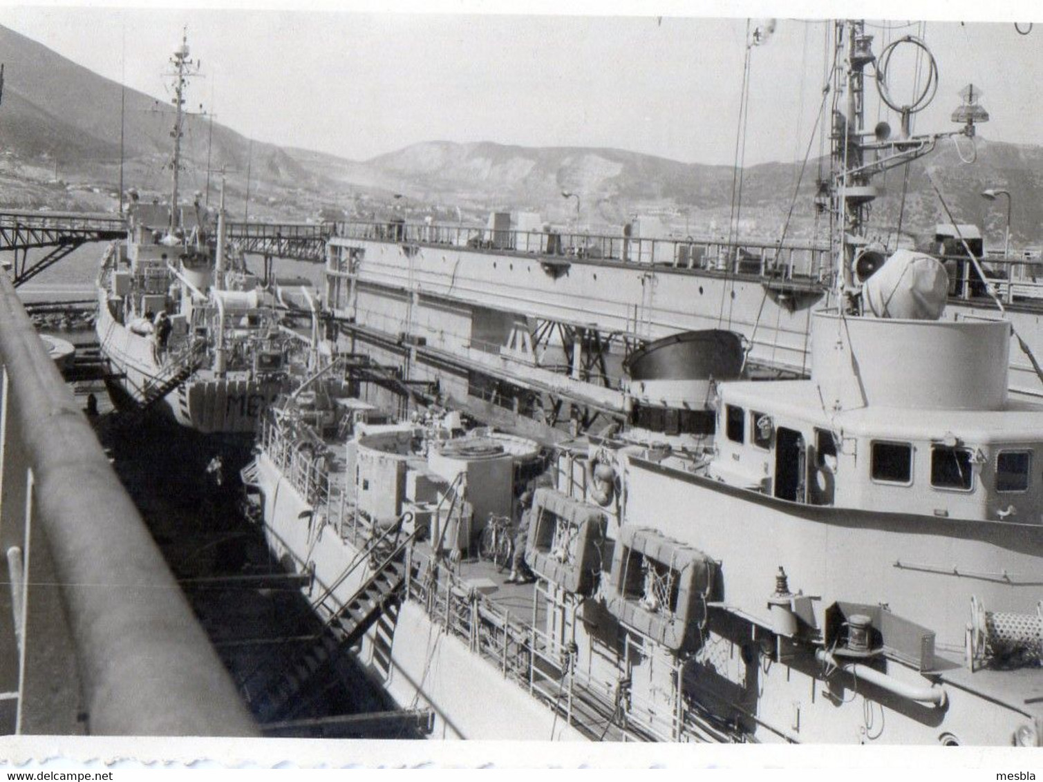 L'ESCORTEUR  COTIER  " L' ETOURDI " Et La " MARGUERITE"  Sur Dock Le 25 Février 1962 à MONTE  CRISTO . - Schiffe