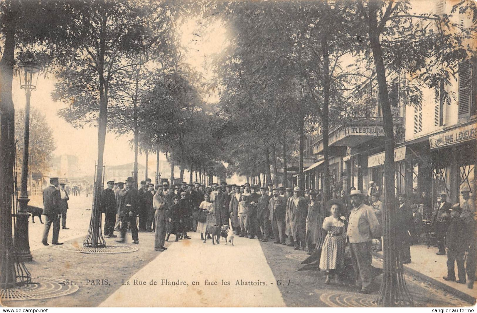 CPA 75 PARIS XIXe PARIS LA RUE DE FLANDRE EN FACE LES ABATTOIRS - Arrondissement: 19