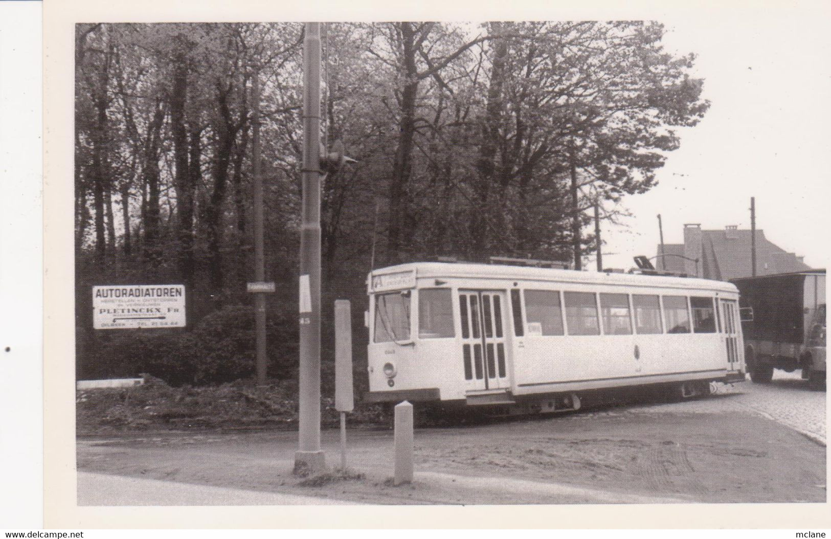 Dilbeek Le Tram A Quitte La Chaussée De Ninove Vers Itterbeek - Tramways