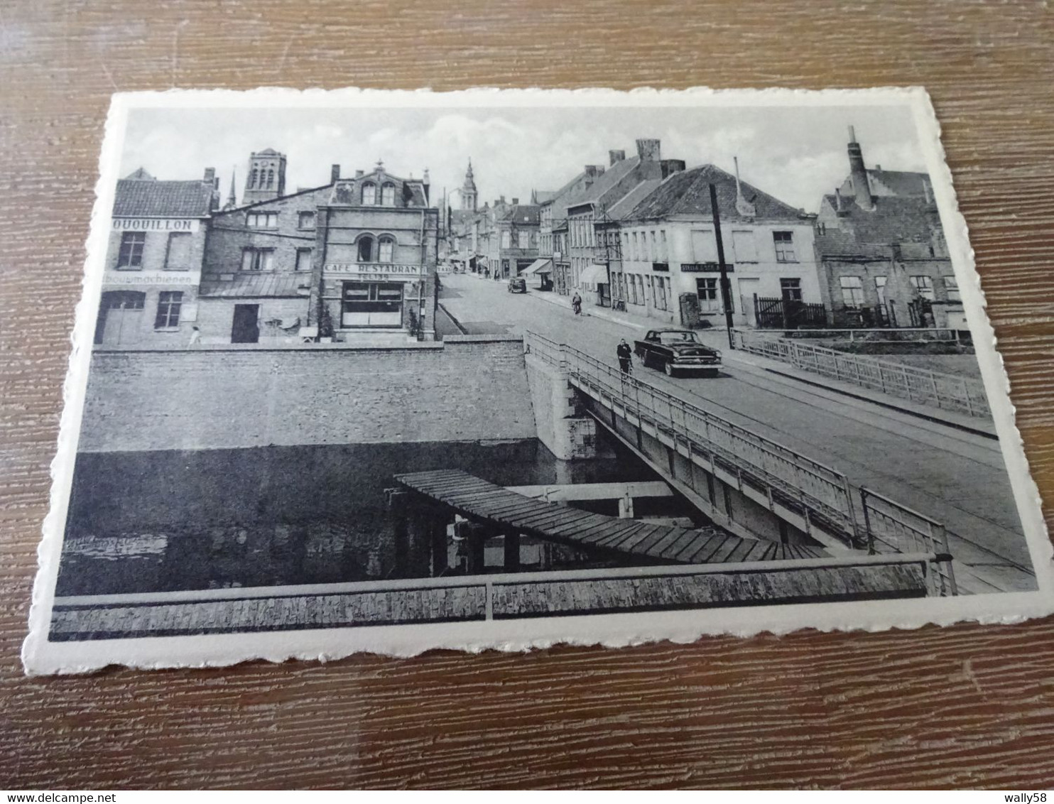 Veurne Nieuwpoortbrug En Ooststraat - Veurne