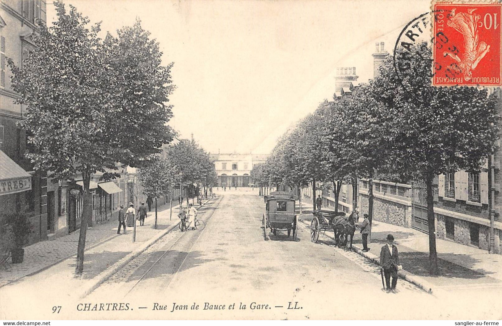 CPA 28 CHARTRES RUE JEAN DE BAUCE ET LA GARE - Chartres