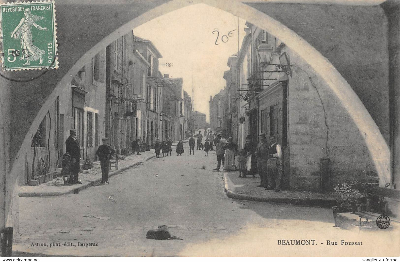 CPA 24 BEAUMONT RUE FOUSSAT - Other & Unclassified