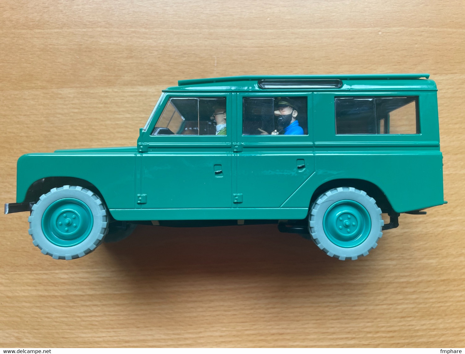 Voiture TINTIN & LES PICAROS Echelle 1/24ème - Sonstige & Ohne Zuordnung