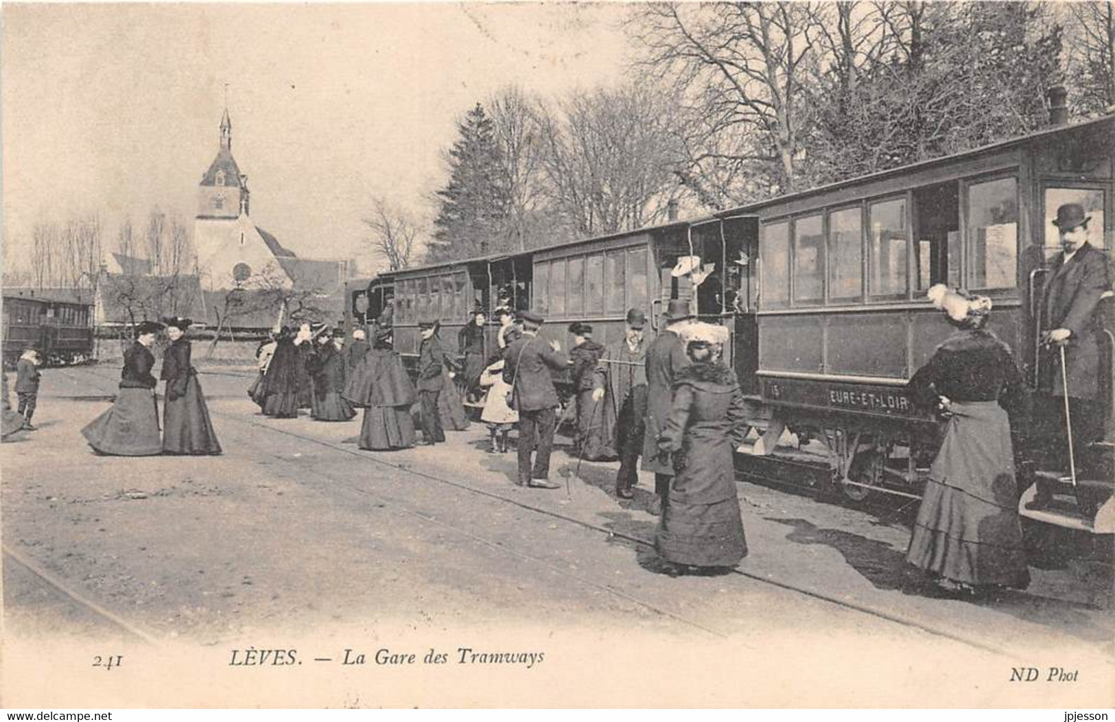 EURE ET LOIR  28  LEVES - LA GARE DES TRAMWAYS - TRAIN - Lèves