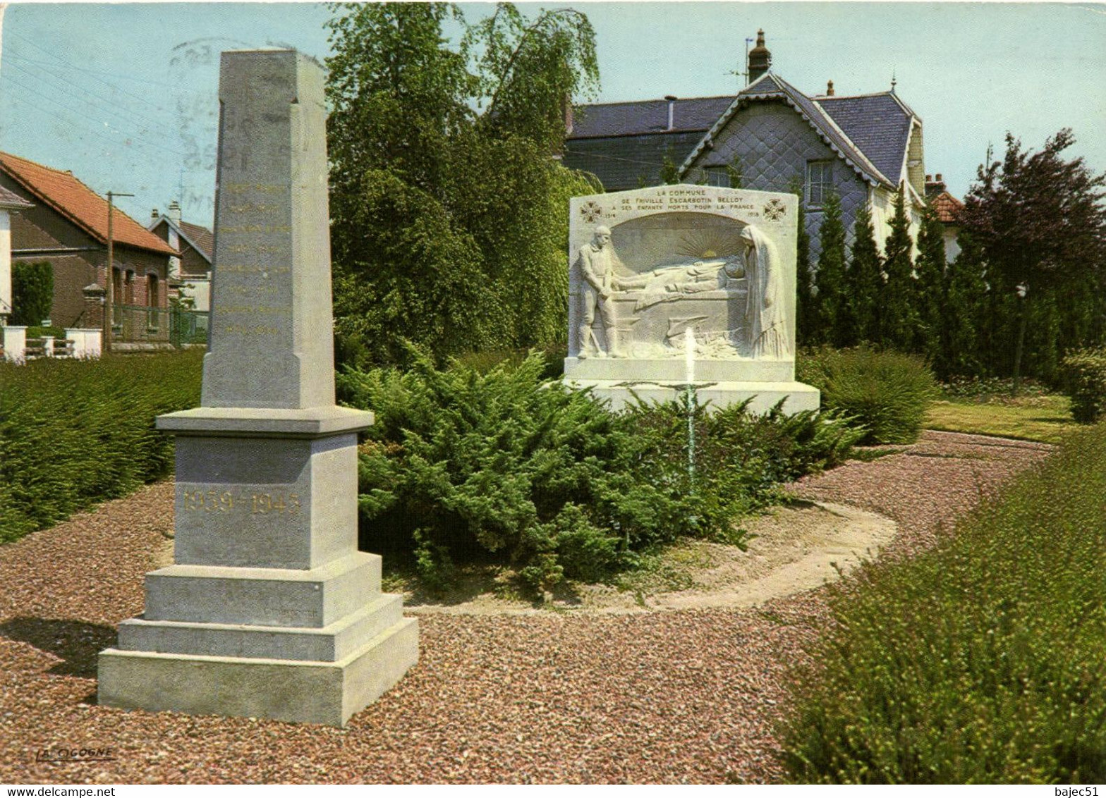 Friville Escarbotin - Le Monument Aux Morts - Friville Escarbotin