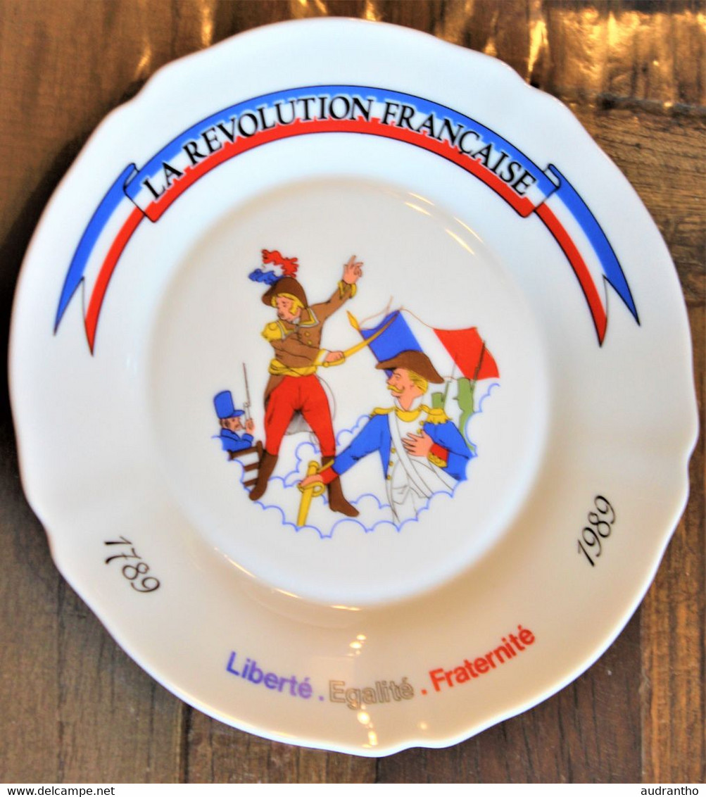 Assiette 1989 "la Révolution Française" STAINS Arcopal - Assiettes