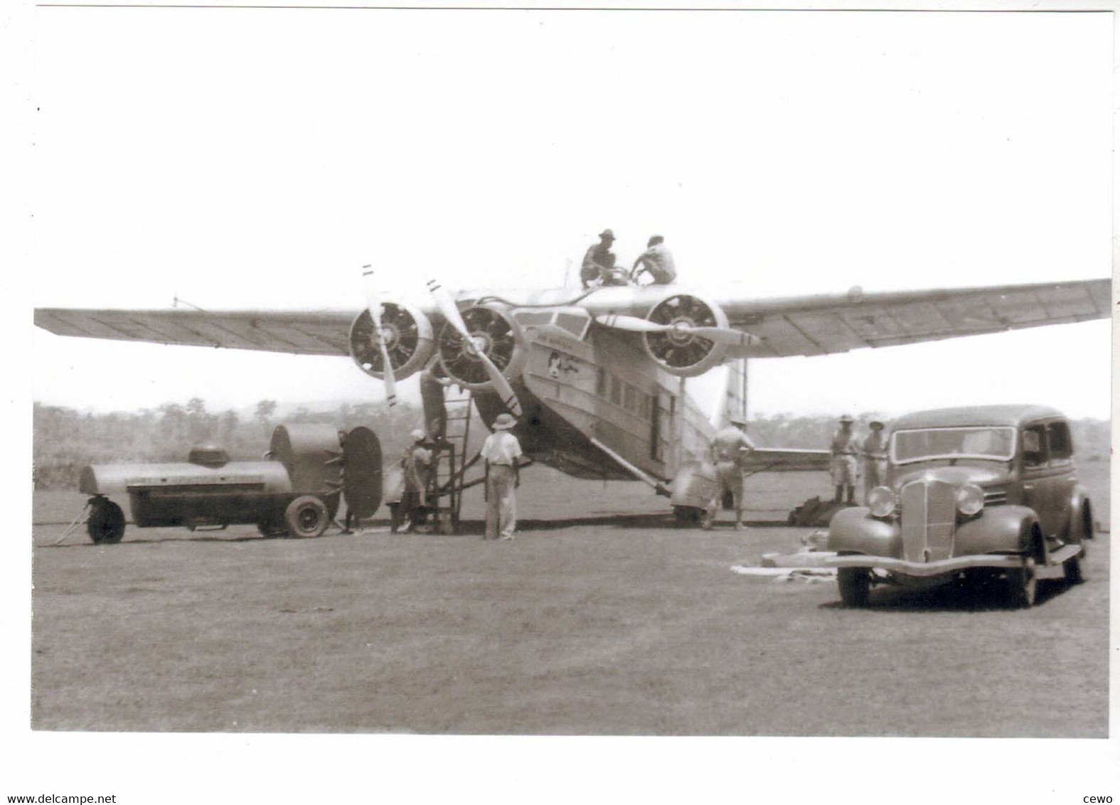 PHOTO AVION  AVIATION  	  S.P.C.A. 90 Colonial - Aviation