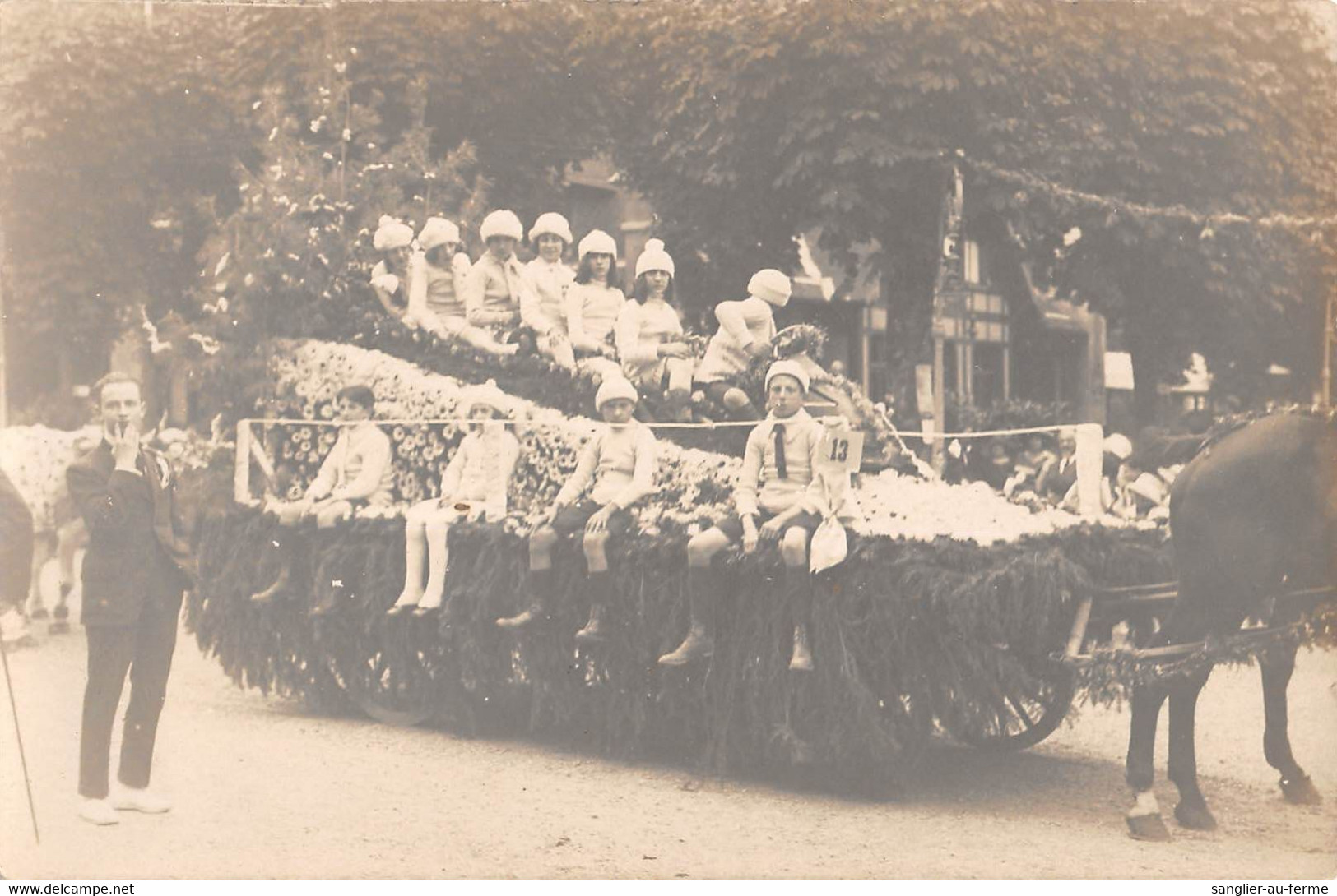 CPA 31 LUCHON CARTE PHOTO MARQUEE AU VERSO CARNAVAL DE LUCHON FETE DES FLEURS - Luchon