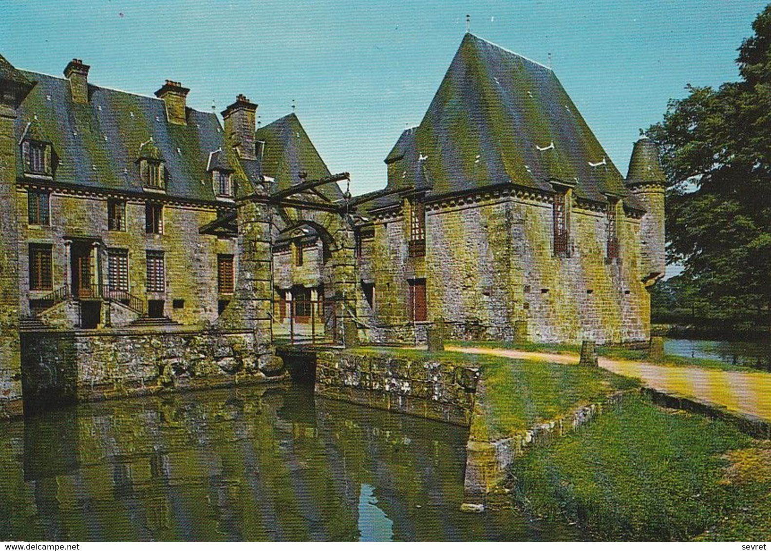 BRIOUZE. - Le Château Du Repas - Briouze