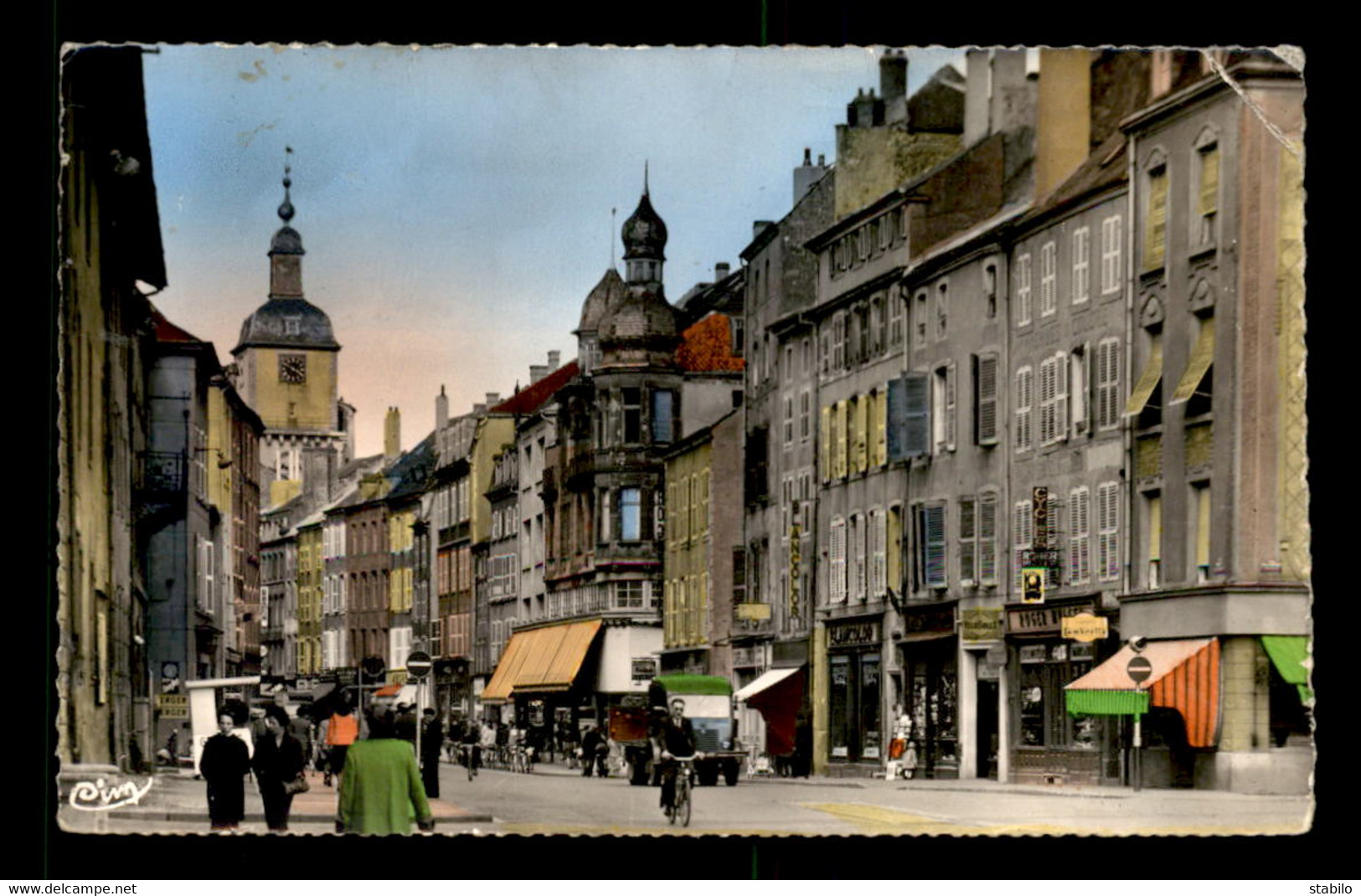 57 - THIONVILLE - RUE DE PARIS - VOIR ETAT - Thionville