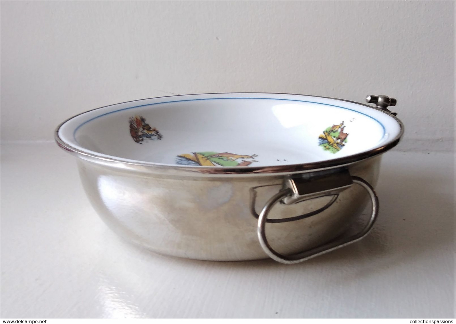 - Ancienne Assiette à Bouillie Pour Bébé. Réservoir En Inox - Tete & Leroy - - Teller