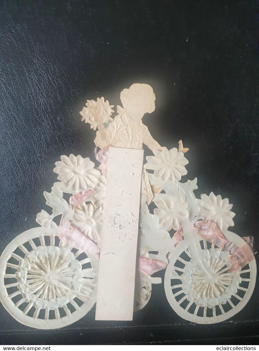 Thème. Carte A Système 14.5 X 13.5 Découpis Vélo Enfant Allant Offrir Des Fleurs   (voir Scan) - Mechanical