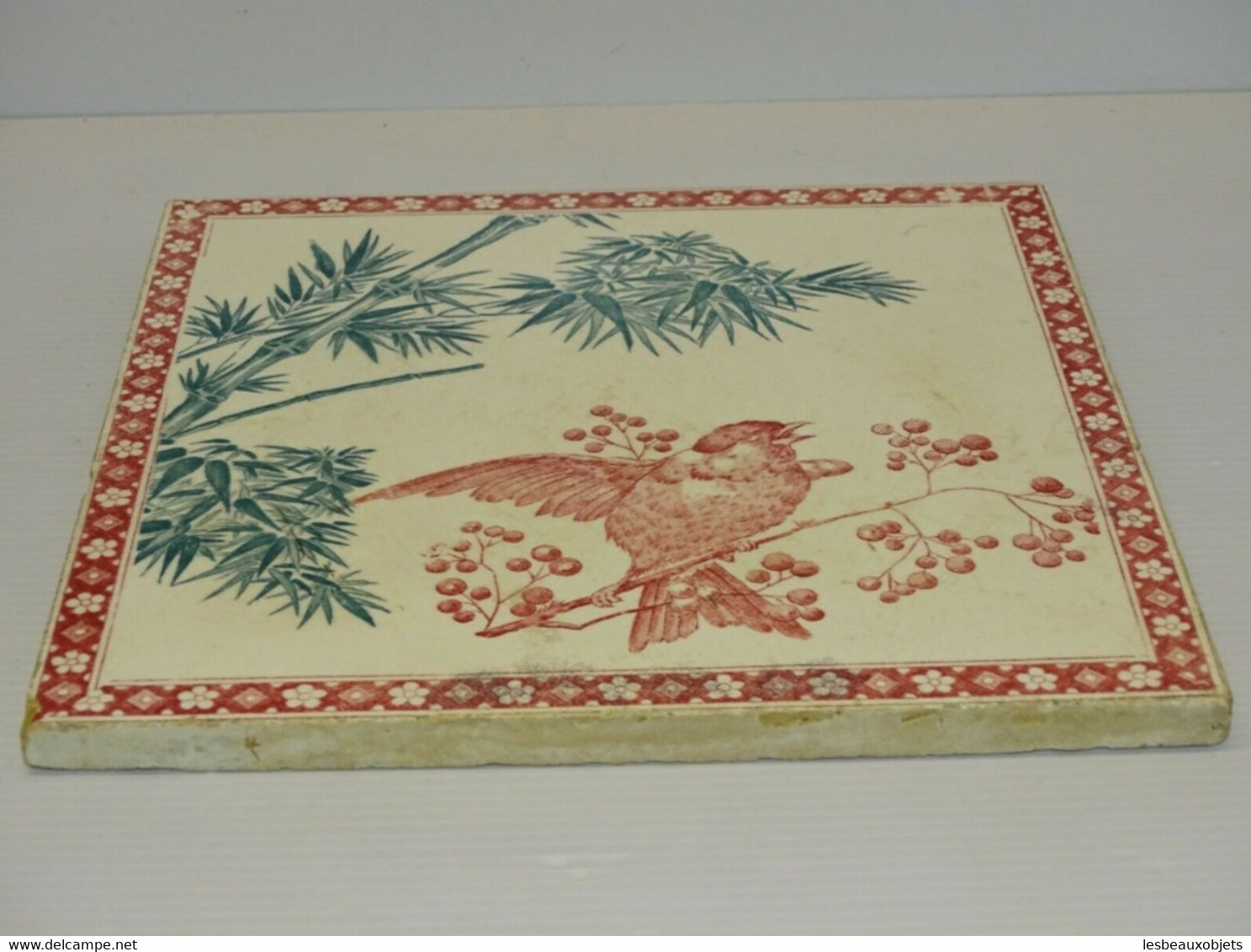 ANCIEN CARREAU DESSOUS DE PLAT CERAMIQUE FAÏENCE LONGWY OISEAU ROSE BAMBOUS déco