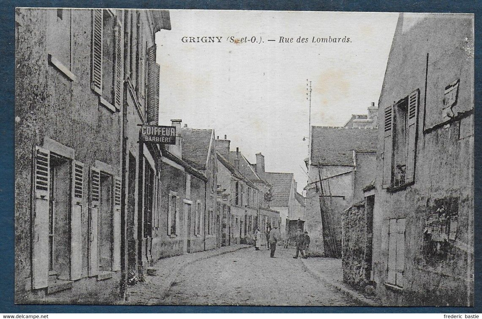 GRIGNY - Rue Des Lombards - Grigny