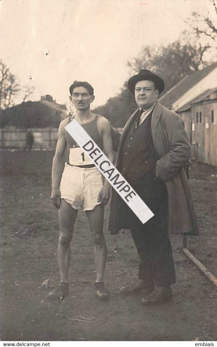 49 - ANGERS - Carte Photo Du Coureur à Pied DENIS Originaire D'Angers Avec Son Entraineur 1925 - Athlétisme