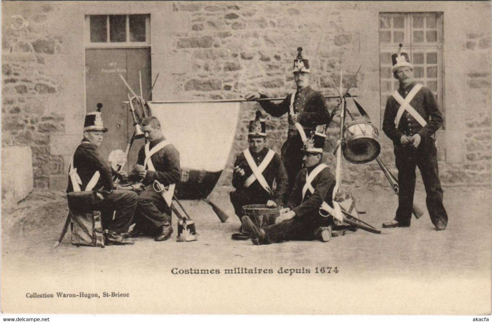 CPA AK Saint Brieuc Costumes Militaires FRANCE (1137137) - Saint-Brieuc