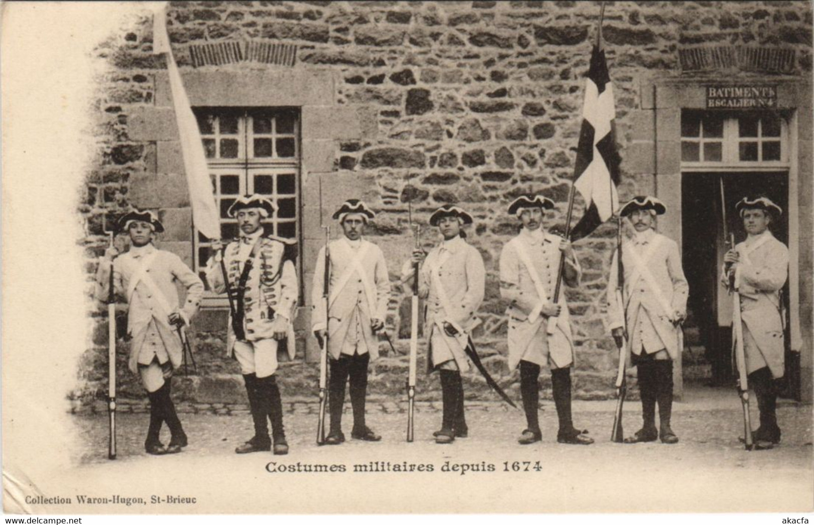 CPA AK Saint Brieuc Costumes Militaires FRANCE (1137139) - Saint-Brieuc