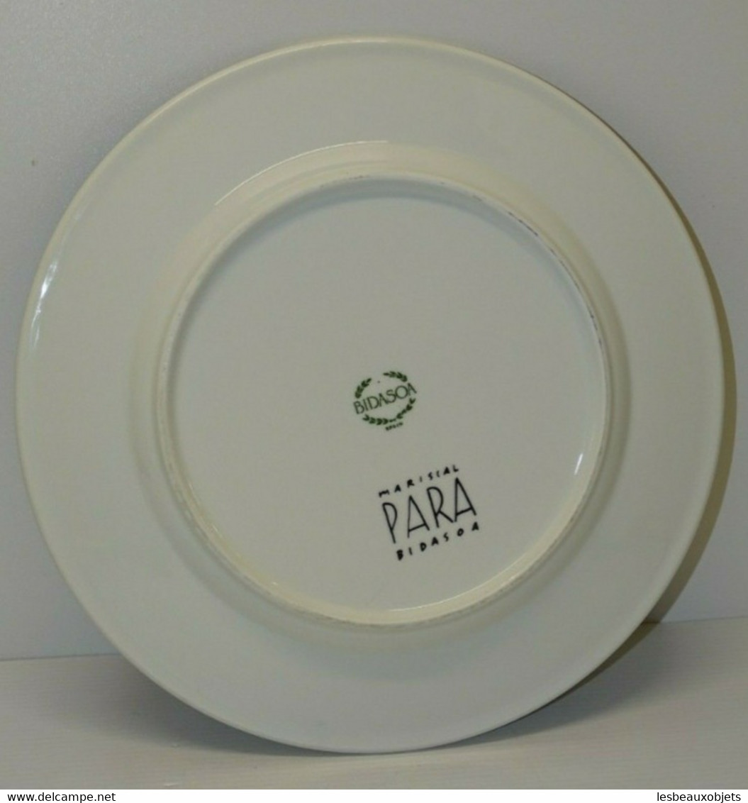 BELLE ASSIETTE PORCELAINE par JAVIER MARISCAL pour BIDASOA SPAIN déco Collection