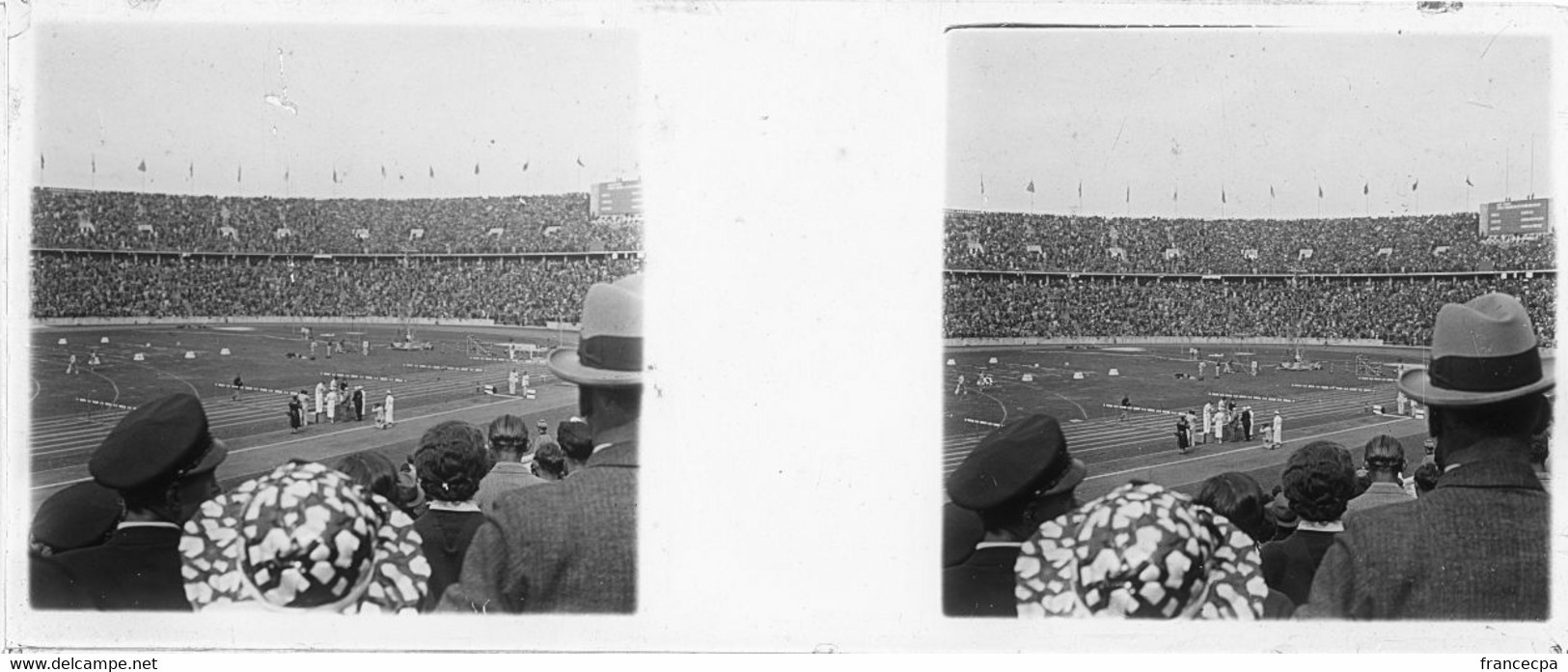 PP 66 - JEUX OLYMPIQUES ALLEMAGNE BERLIN  1936  Le Stade - Compétition - Plaques De Verre