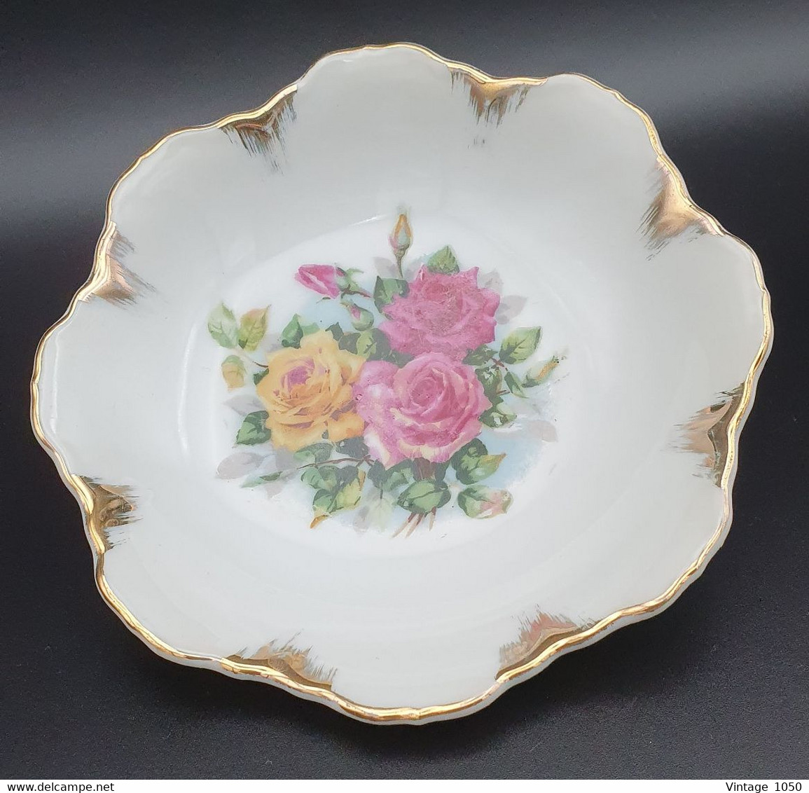 Coupelle Vintage ROSES Porcelaine Anglaise  Fleurs Et Dorures #vintage #british #collector - Sin Clasificación
