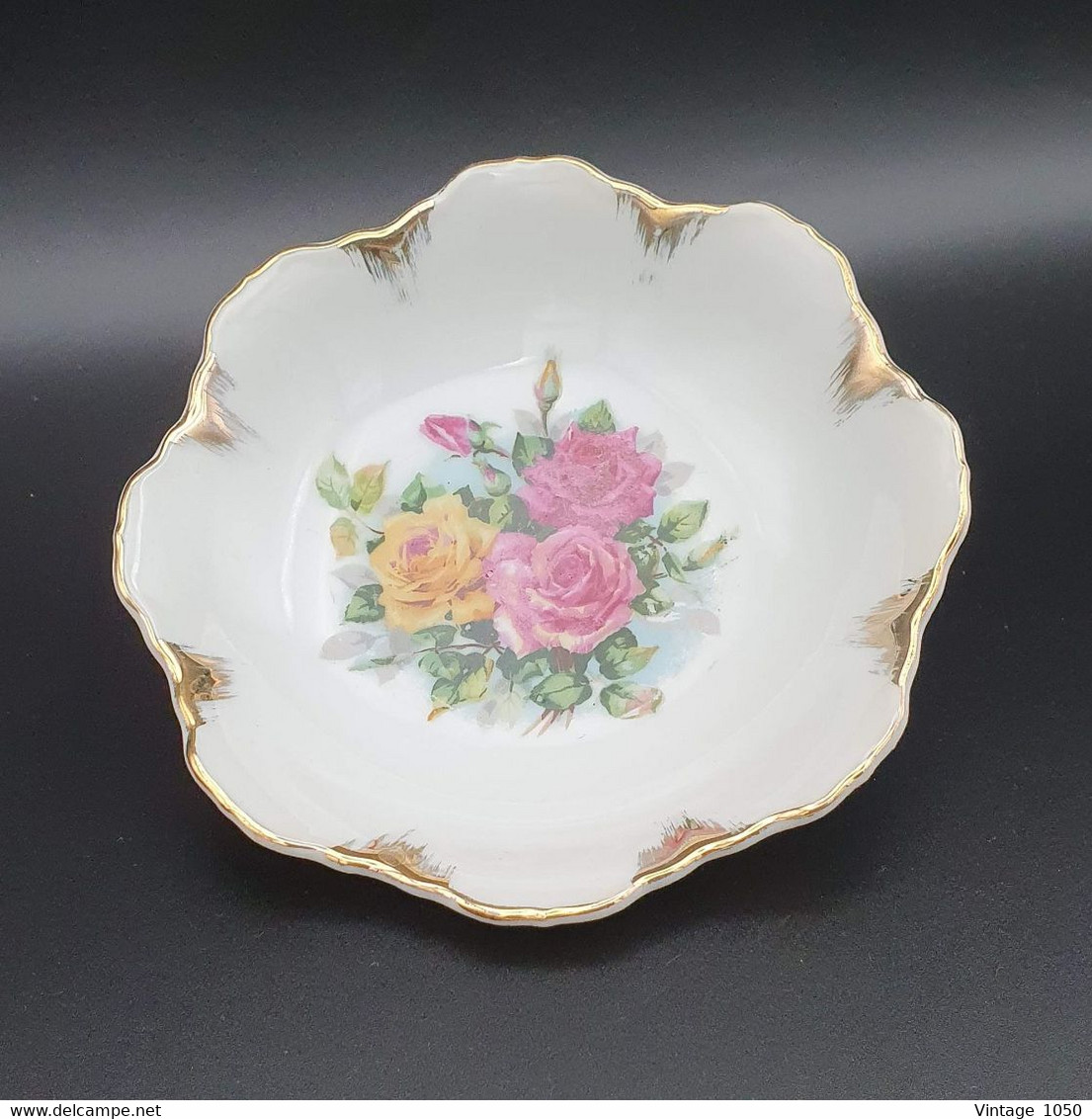 Coupelle Vintage ROSES Porcelaine Anglaise  Fleurs Et Dorures #vintage #british #collector - Non Classificati