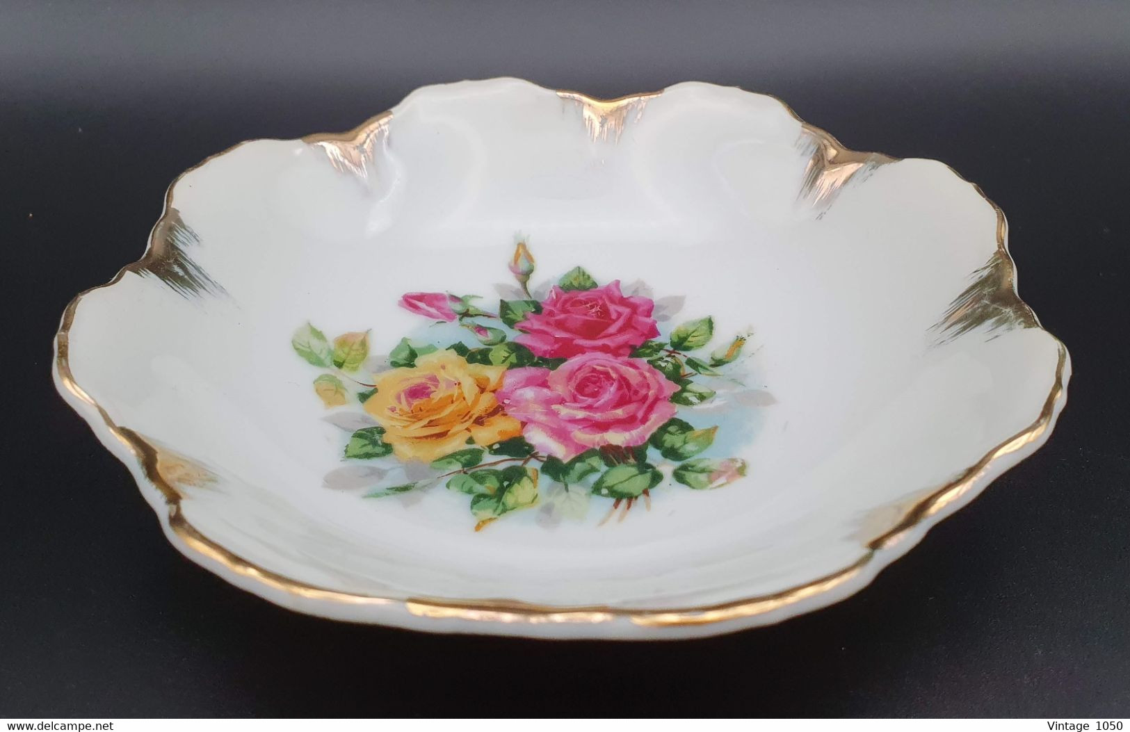 Coupelle Vintage ROSES Porcelaine Anglaise  Fleurs Et Dorures #vintage #british #collector - Non Classificati