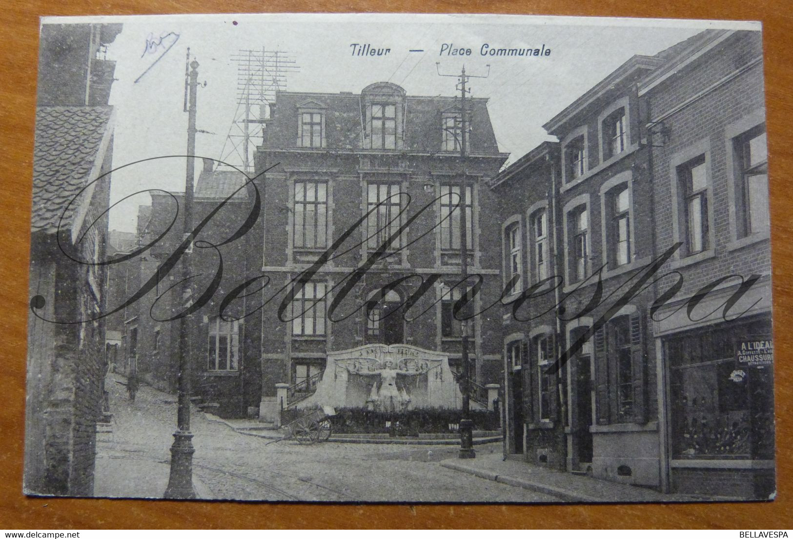 Tilleur. Place Communale.Monument 1914-1918 - Saint-Nicolas