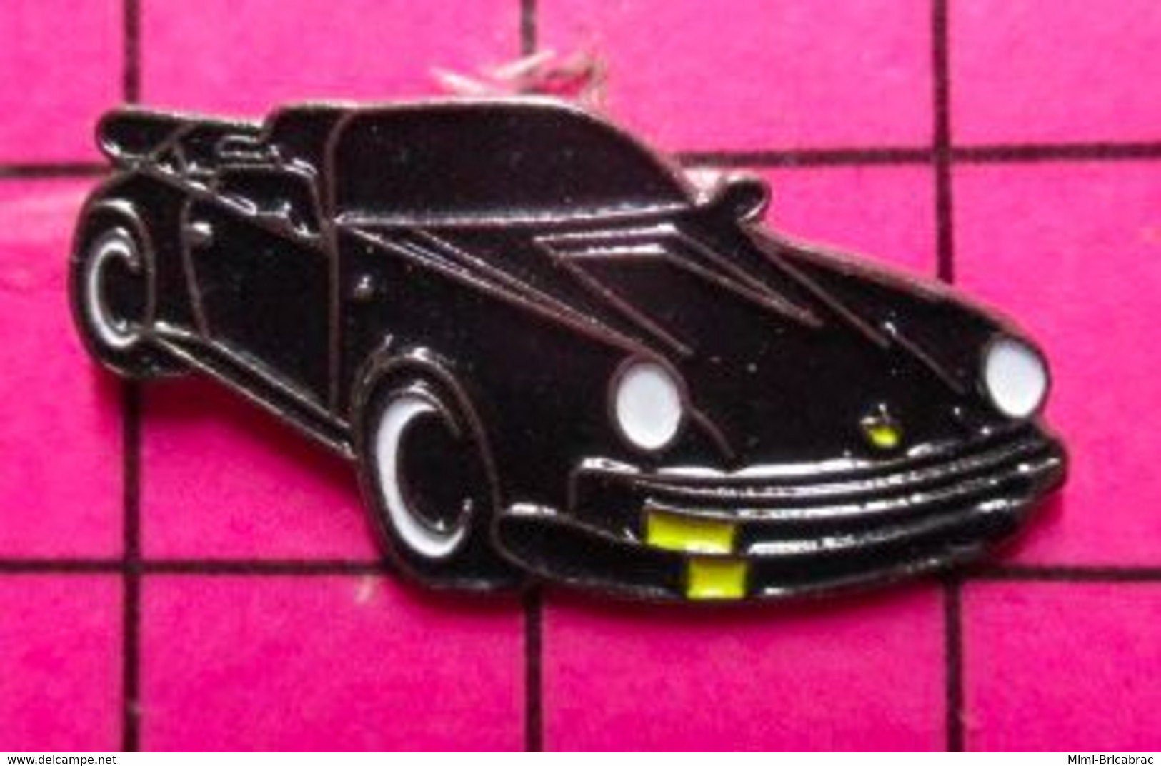 1217 Pin's Pins / Beau Et Rare / THEME : AUTOMOBILES / PORSCHE CABRIOLET DECAPOTABLE NOIR - Porsche