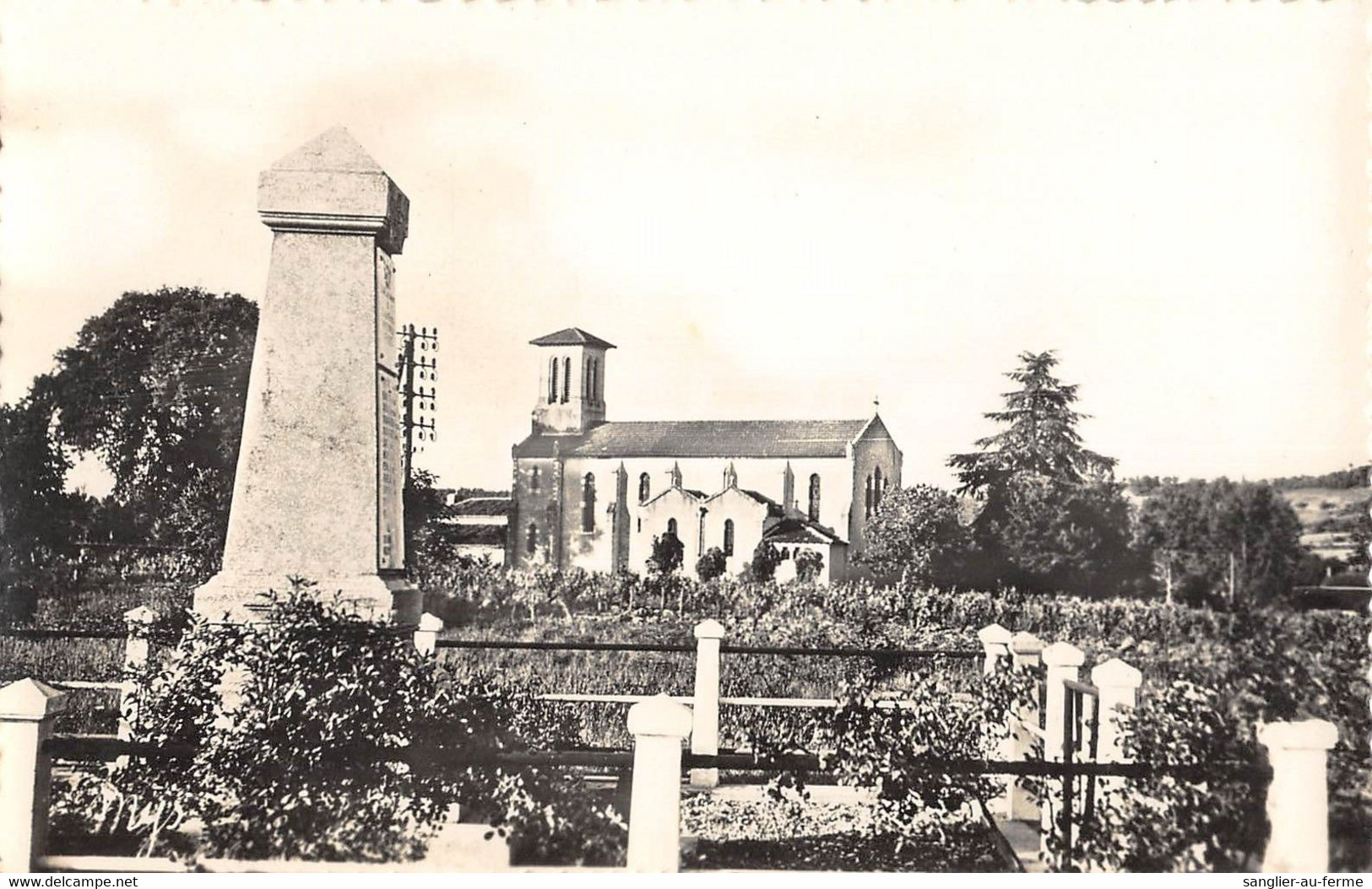 CPA 32 SAINT JEAN POUTGE L'EGLISE - Altri & Non Classificati