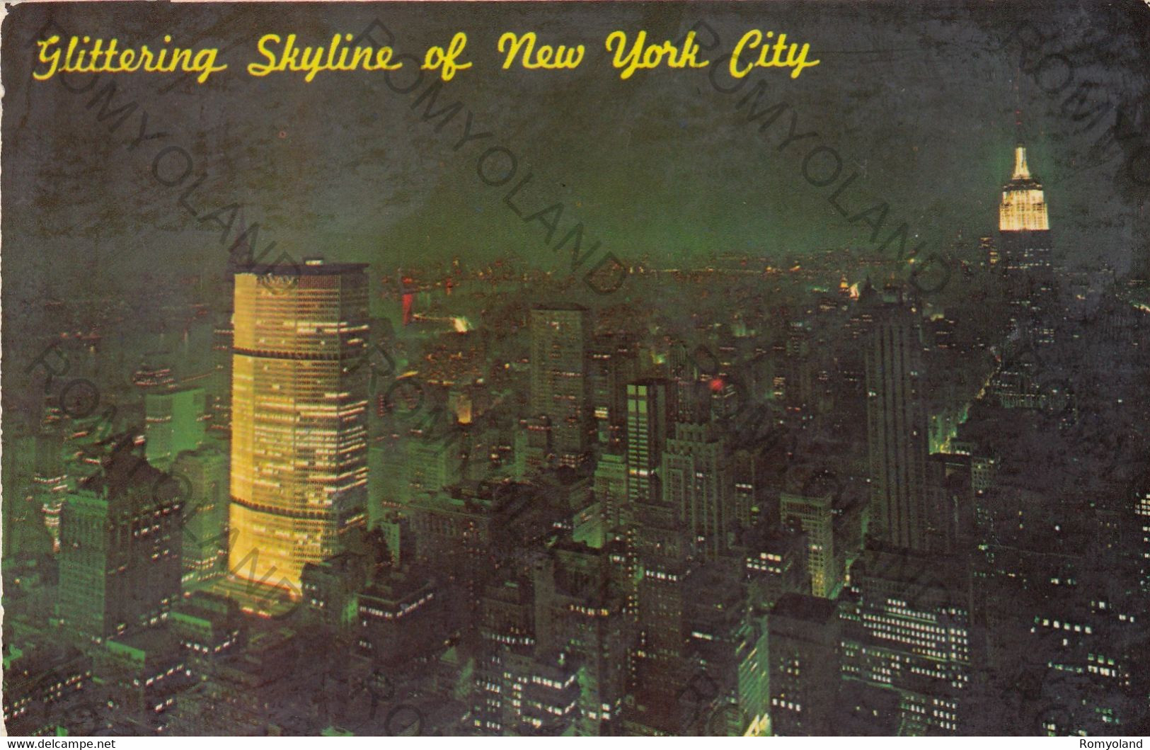 CARTOLINA  NEW YORK CITY,NEW YORK,STATI UNITI,SHOWING CHRYSLER,PAN-AM AND EMPIRE STATE BUILDING,VIAGGIATA 1968 - Mehransichten, Panoramakarten