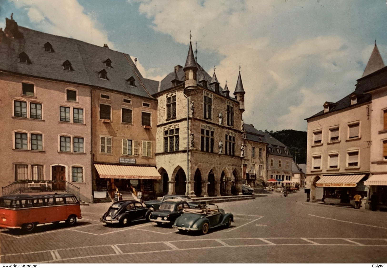 Echternach - La Place De L’hôtel De Ville - Bus Autobus Car Autocar - Voiture Automobile Ancienne - Luxembourg - Echternach